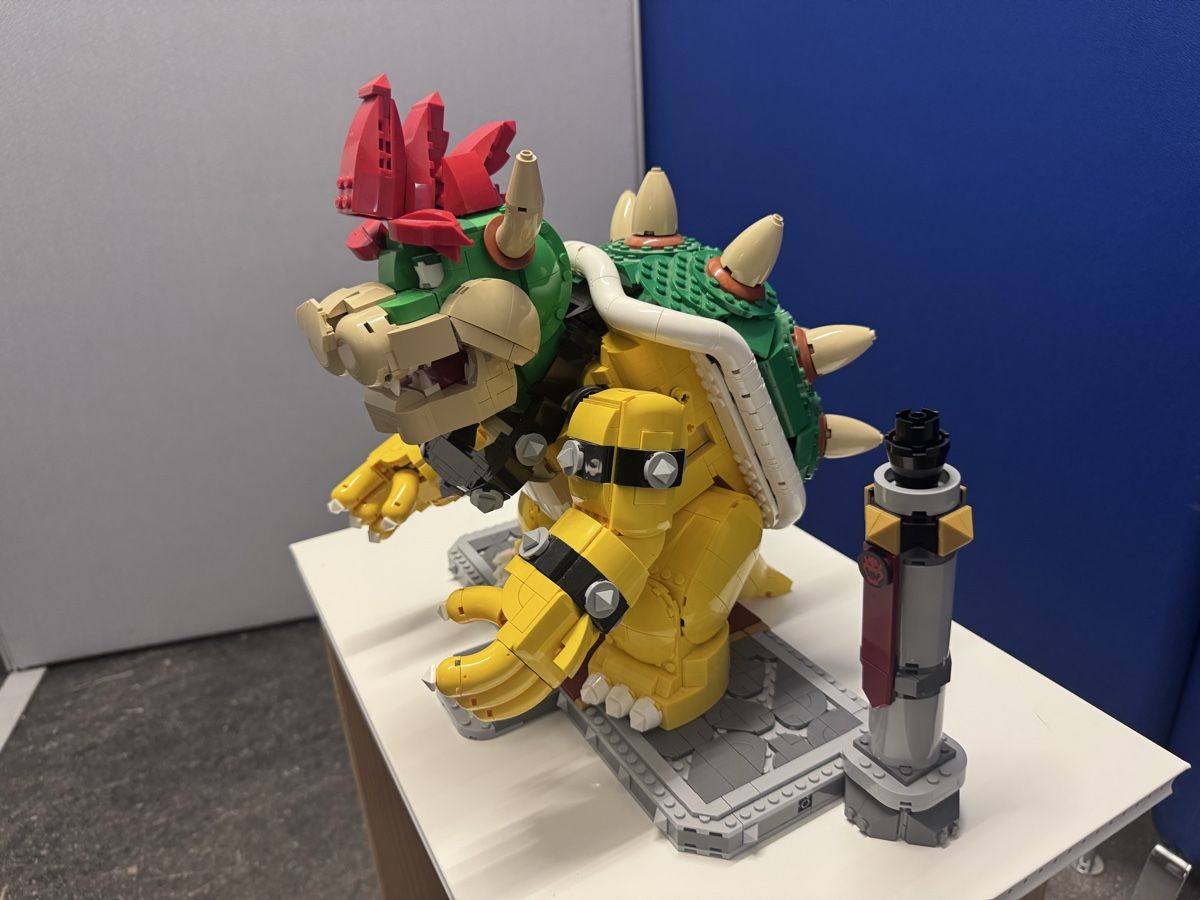 Lego Baukästen: LEGO Super Mario 71411. Der mächtige Bowser – Gebraucht aus Bern von samryan