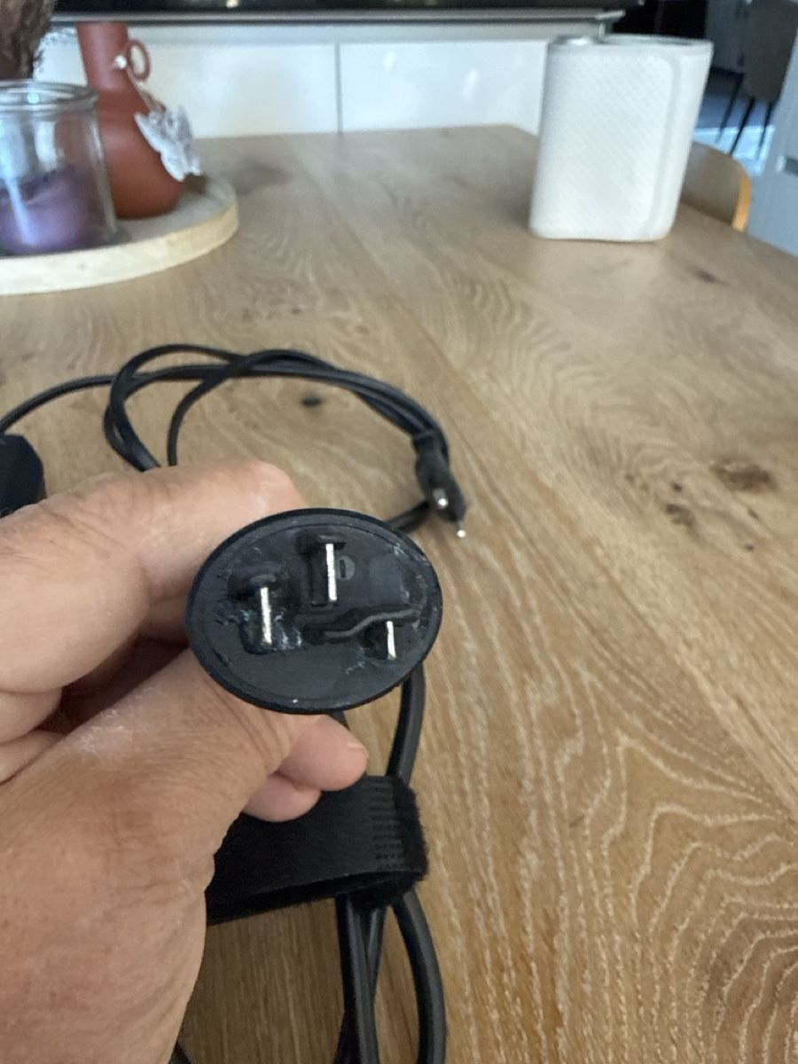 Bosch Akkus: Chargeur Bosch 4A BCS220 Scott Strike 2022 – Gebraucht aus Fleurier von salar 1