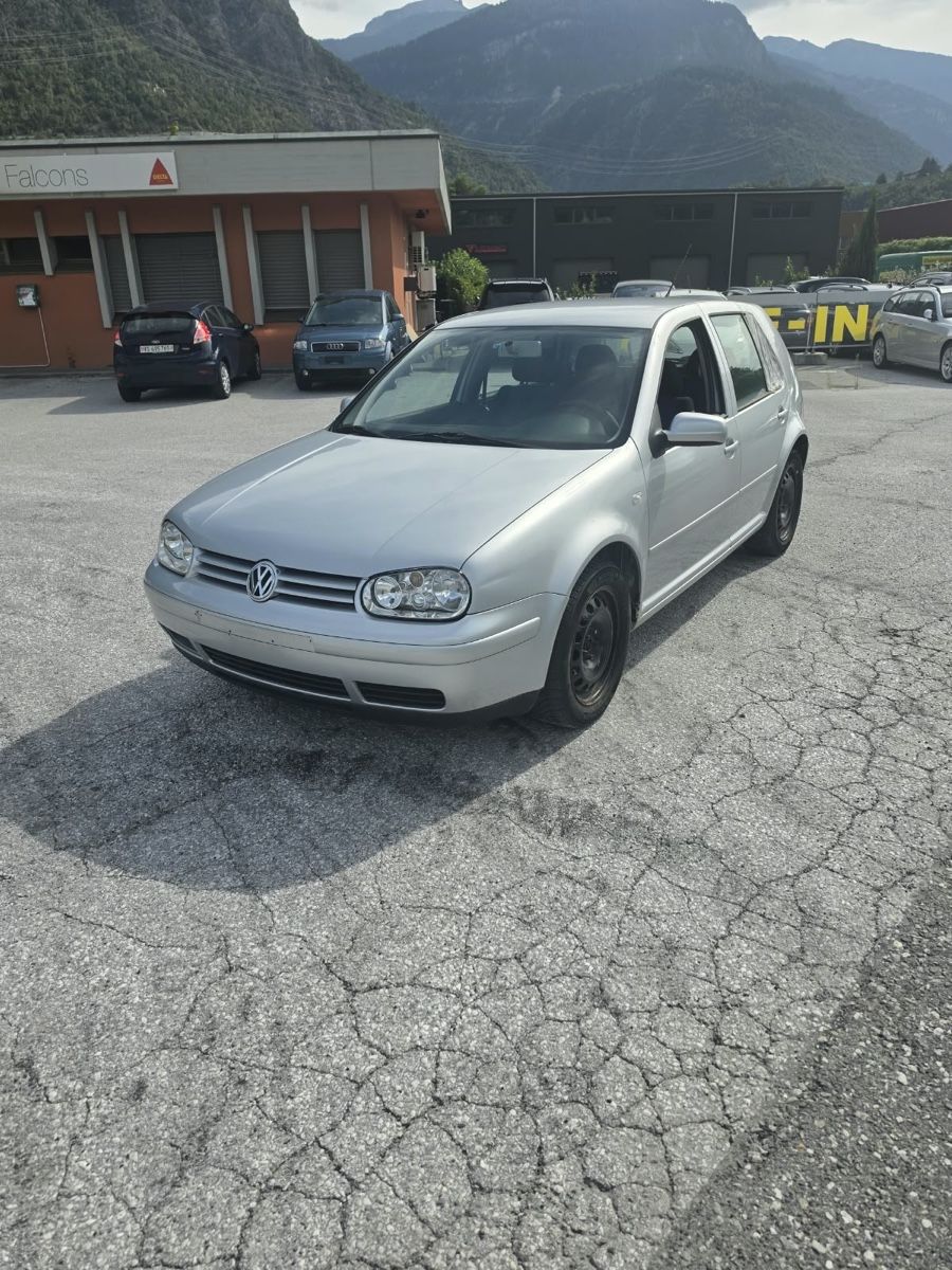VW Autos: Golf 4 1.6 – Défectueux à Sierre par jokr396 1