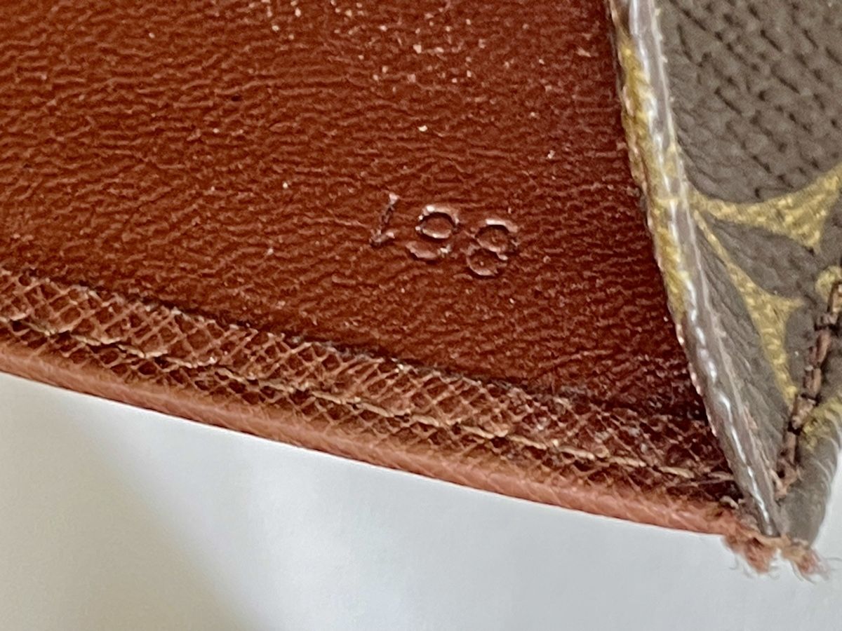 Louis Vuitton Portafogli: Authentic Louis Vuitton Portemonnaies Leder – Usato da Richterswil venduto da Prangins9 3