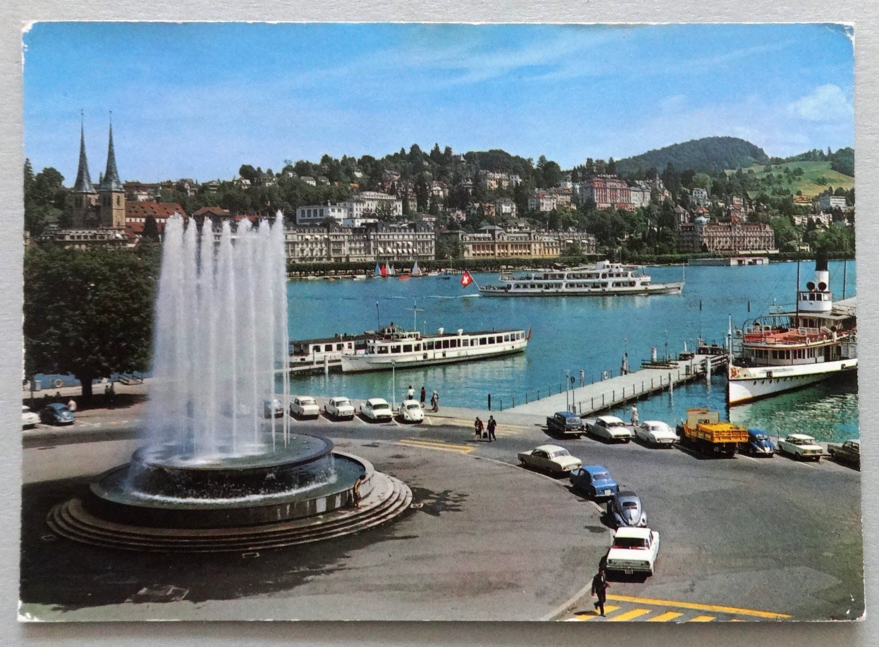 Ansichtskarten: Luzern mit Wagenbachbrunnen – Gebraucht aus Fétigny von