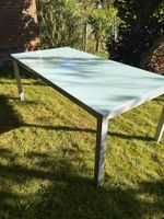 Gartentisch mit Glasplatte, Wetterfest, Metallgestell
