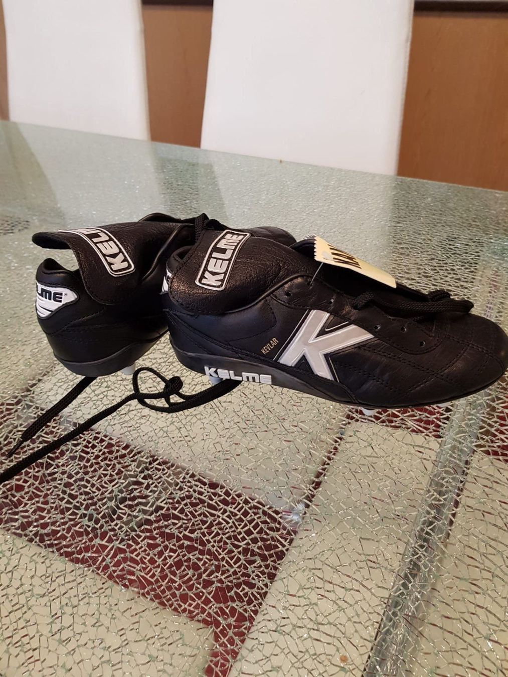 Scarpe per ragazzi: Fussballschuhe Kelme Gr. 39 – Nuovo (secondo la descrizione) da Luzern venduto da Reni025 9