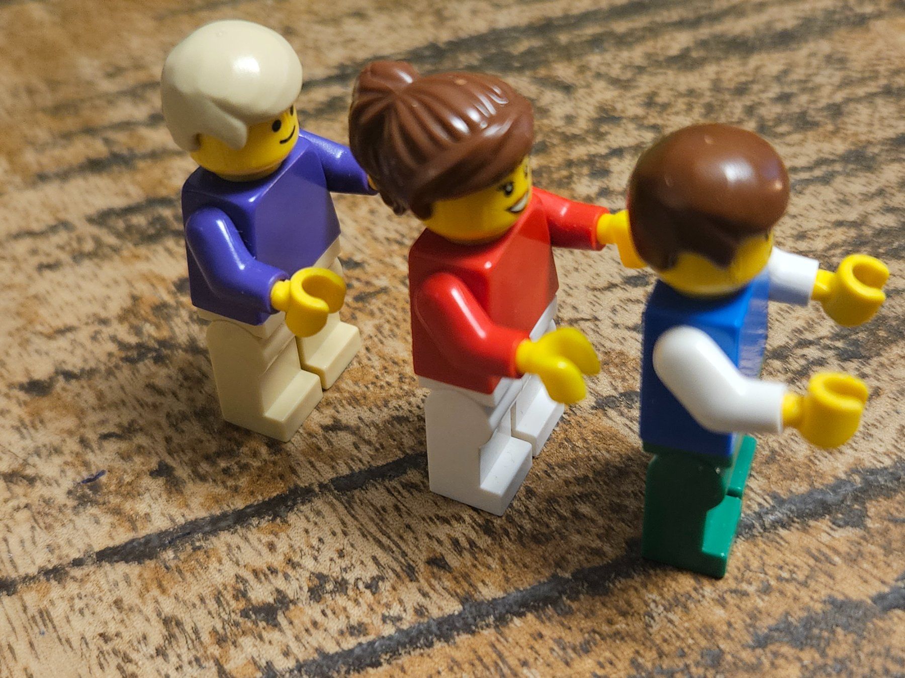 Lego Kit di costruzioni: lego lot de 3 figurines – Usato da Confignon venduto da Ecrofigs 3