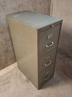 Metallschrank / Schubladenstock