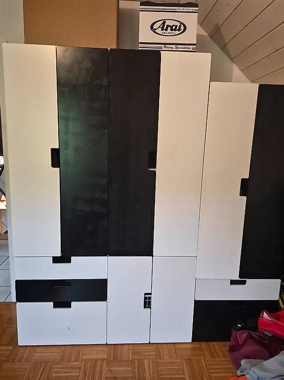 Schränke: Armoire enfant – Gebraucht aus Cheyres von ano_9tgl