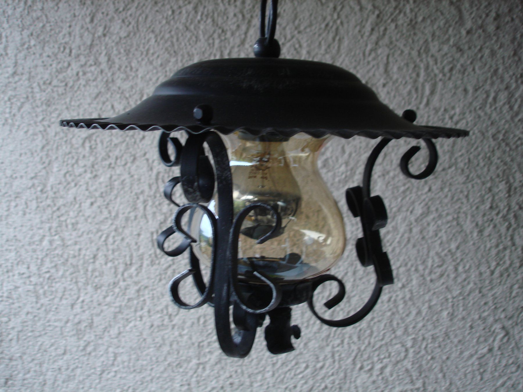 Lampen: Rustikale Hängelampe, ideal für Terrasse oder Balkon! – Gebraucht aus Gossau ZH von Crfurrer 1