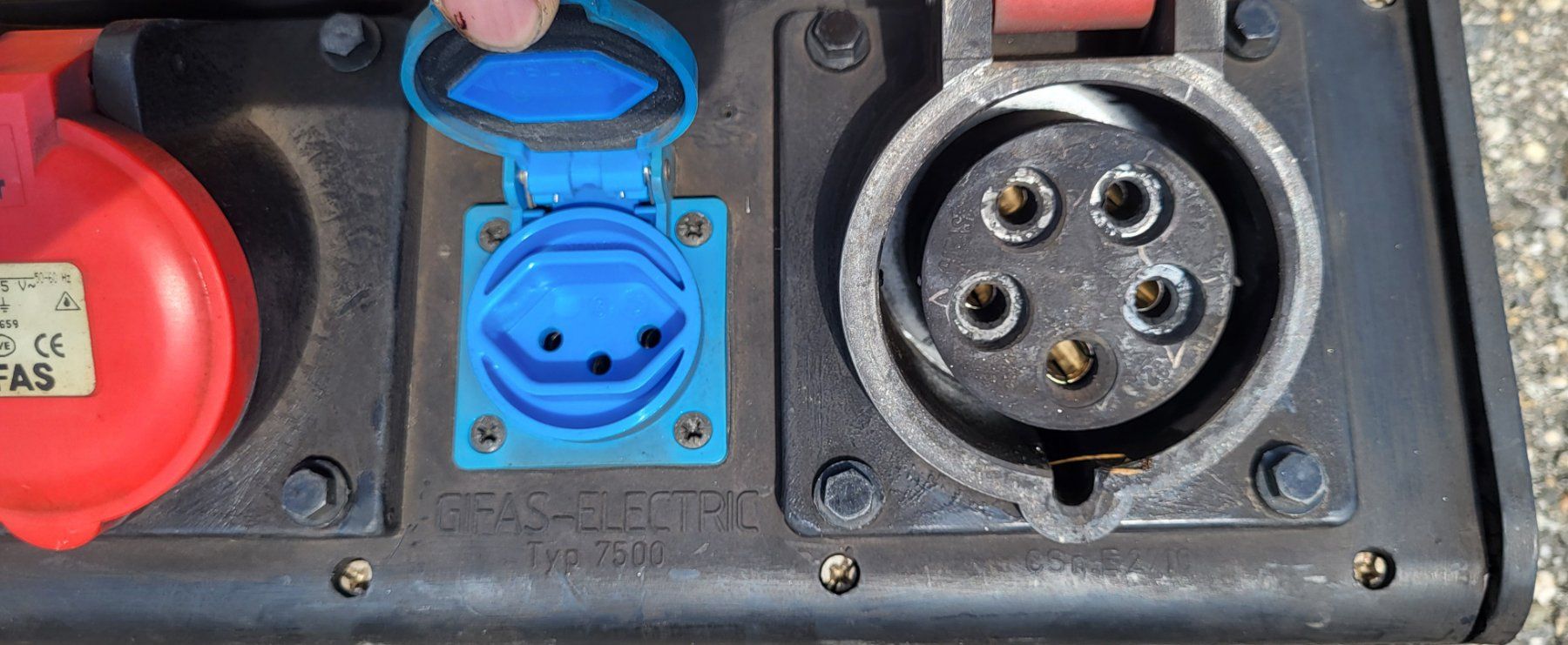 GIFAS Electrotechnique: Distributeur électrique triphasé 400V 63A – D'occasion à Froideville par philmoser 6