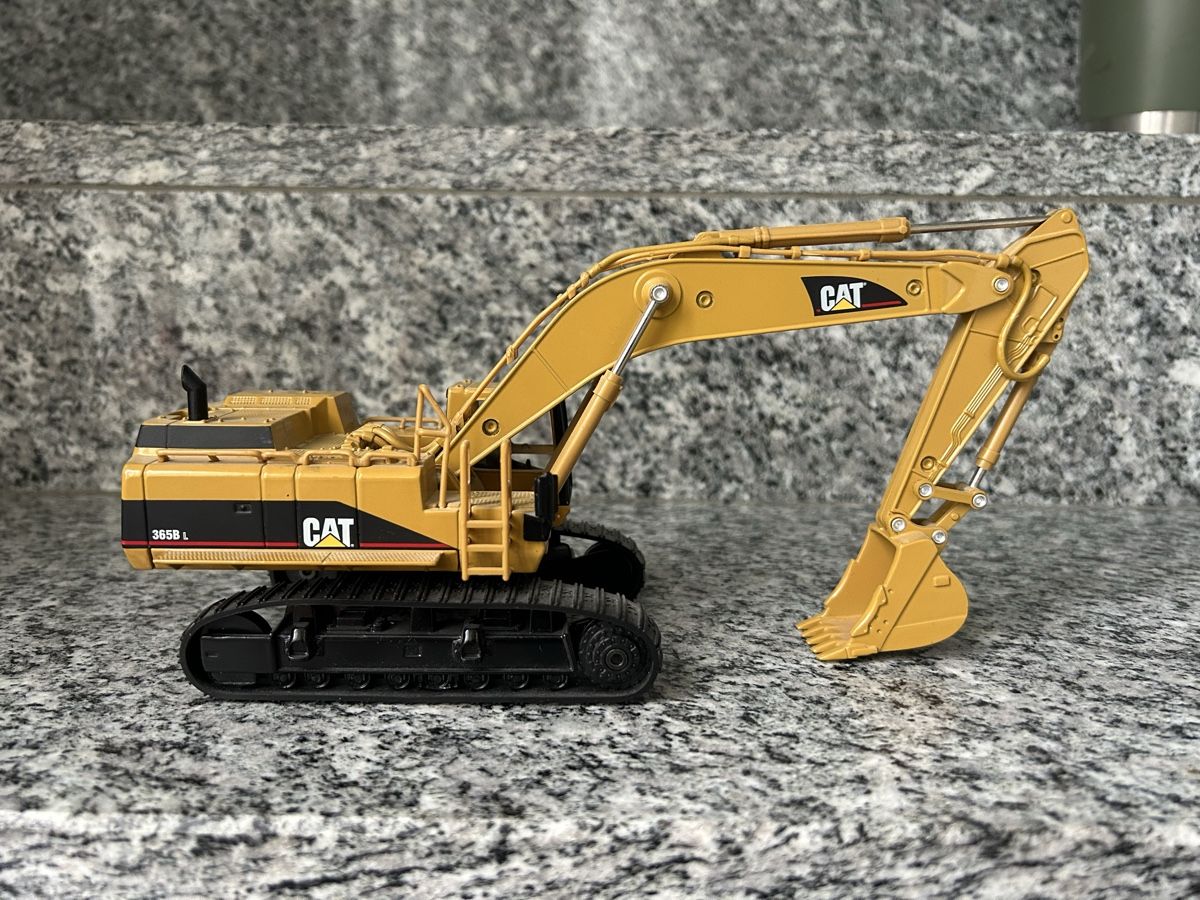 Caterpillar Modellbausätze & Standmodelle: Cat 365 B , 1:50 , Norscot – Gebraucht aus Horw von Tigercat635 2