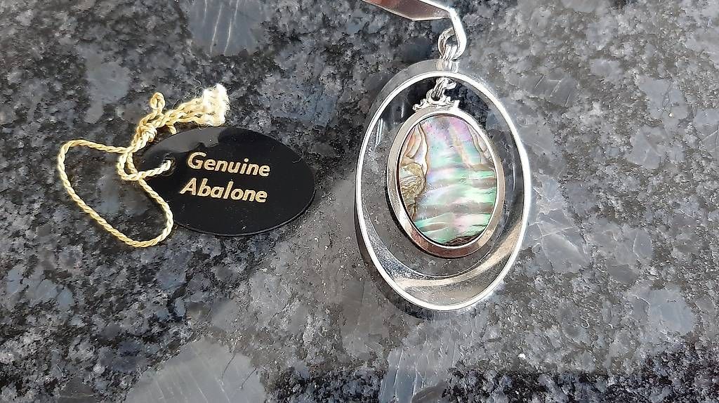 Catenine: Halsspange mit Anhänger – Usato da Kriens venduto da honig01 2