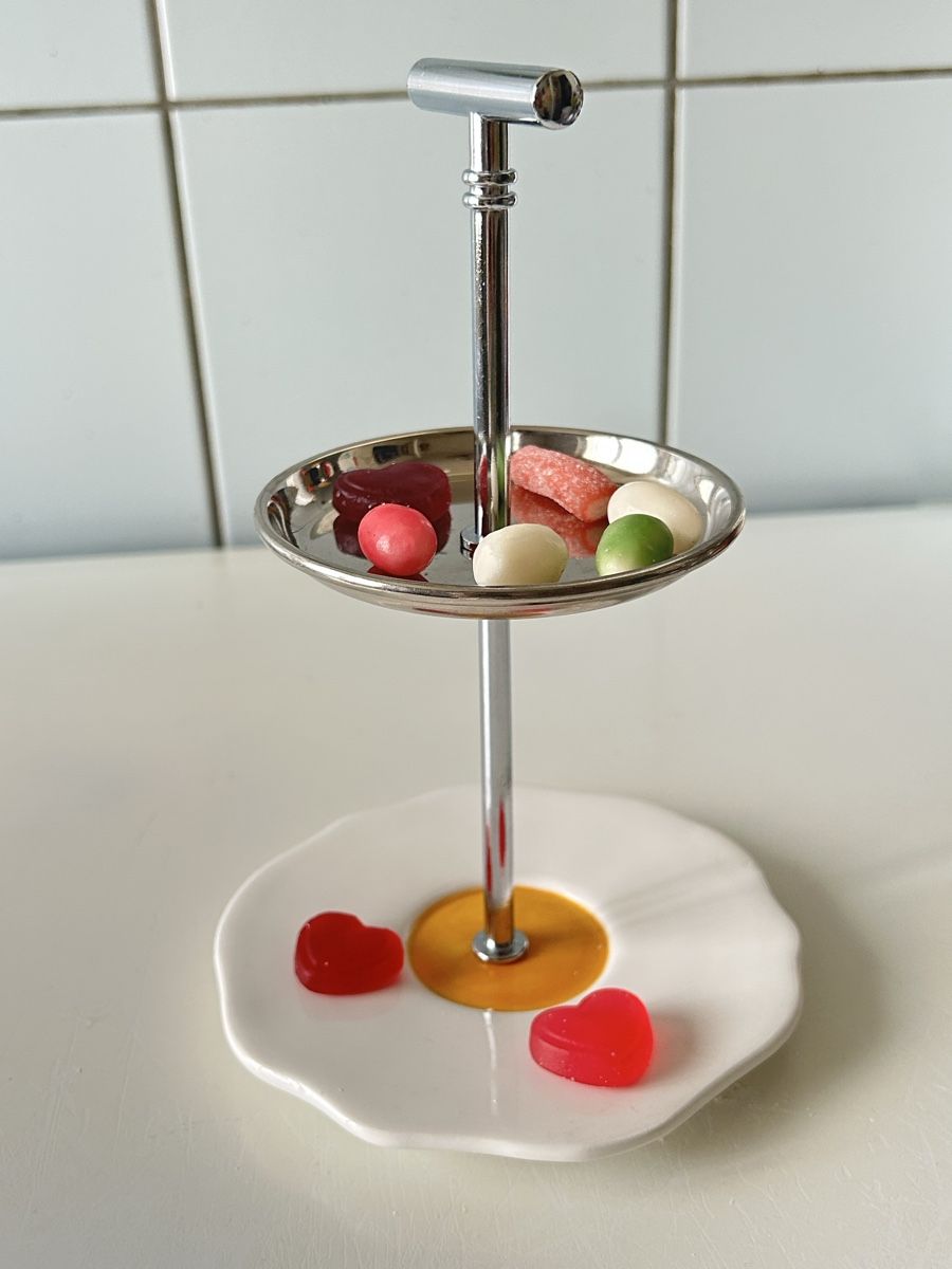 Set di piatti: Kleine spezielle Einmalige Etagere  – Usato da allschwil venduto da basel5