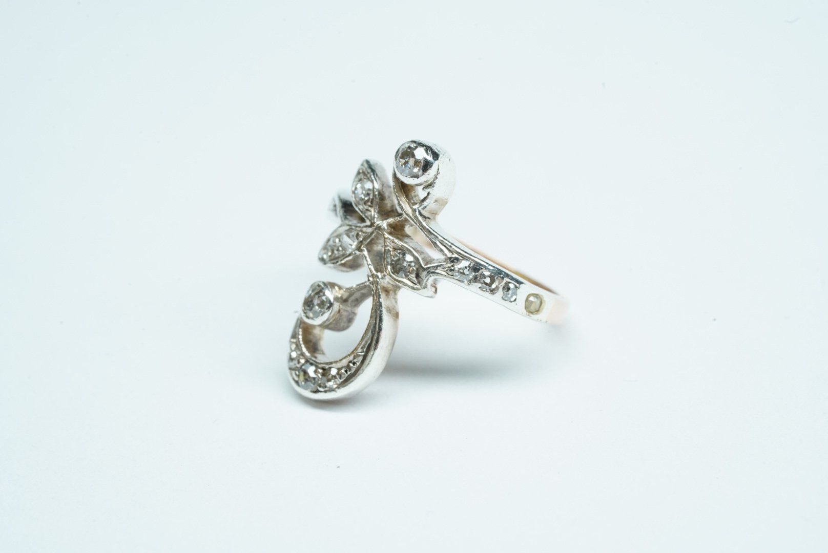 Anelli: Jugendstil Fingerring um 1905 – Usato da Bülach venduto da Re-Jewelled 2