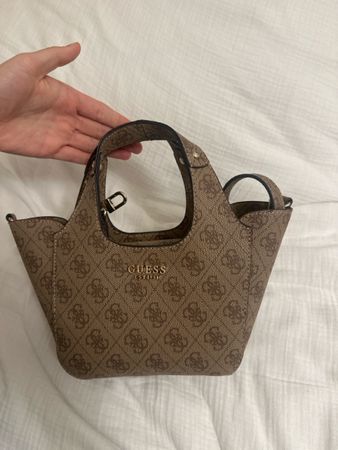 GUESS Calista 2 in 1 Mini Handtasche – Braun
