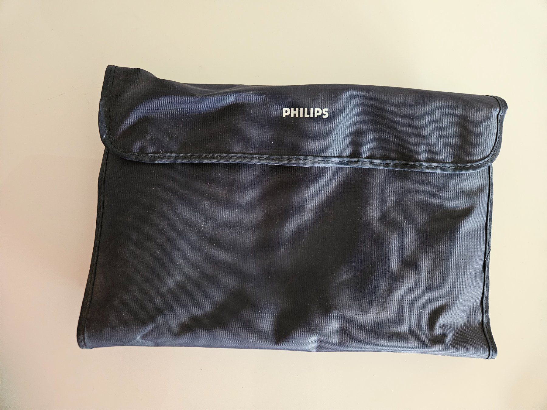 Philips Piastre & Arricciacapelli: Philips Lockenstäbe Set 10 in 1 – Usato da Luzern venduto da J.Co 2