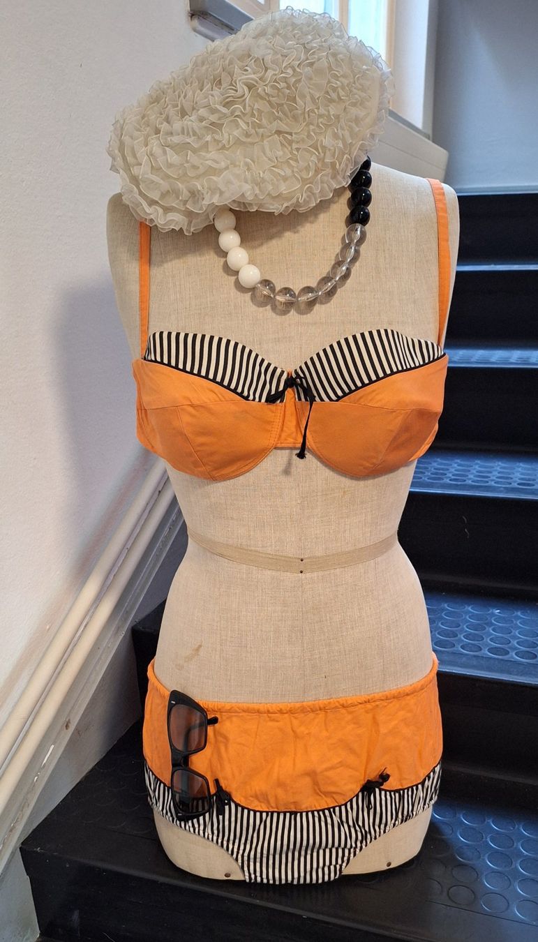 Costumi da bagno & Bikini: wunderschöner-1950er Bikini🧡 – Usato da Emmenbrücke venduto da abu_9mj8 1