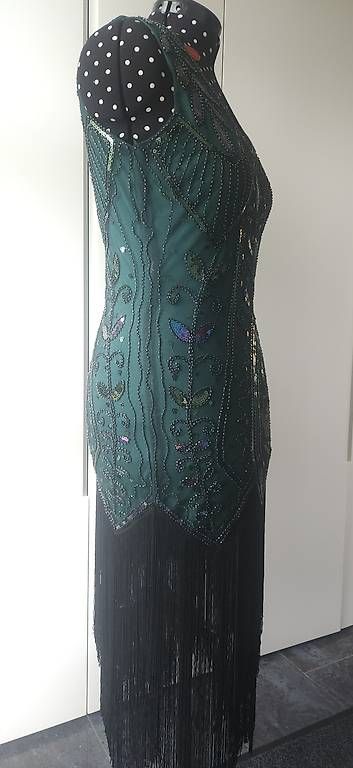 Costumes: Kleid mit Perlen und Fransen Grösse M/L neu – Neuf (Voir description) à Wohlen AG par BozanaT 1