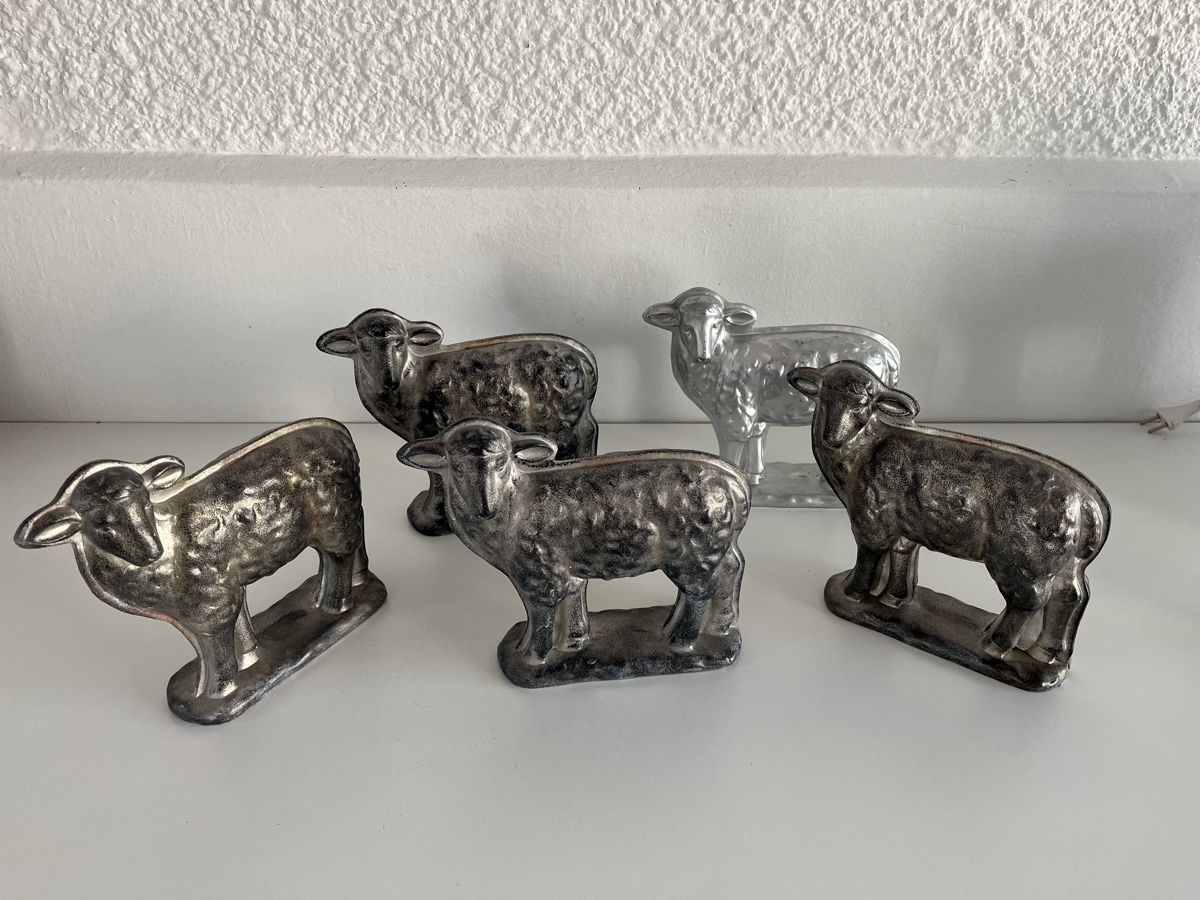 Statuette: 5 Stk. Schafe aus Kunststoff – Usato da Wetzikon ZH venduto da seli03 3