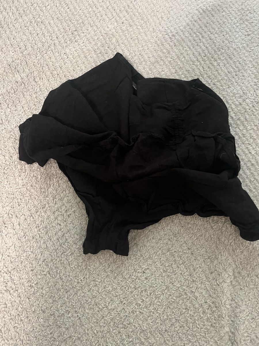 Stradivarius Gonne: black stradivarius pants-skirt – Usato da Füllinsdorf venduto da si.ja.35 3