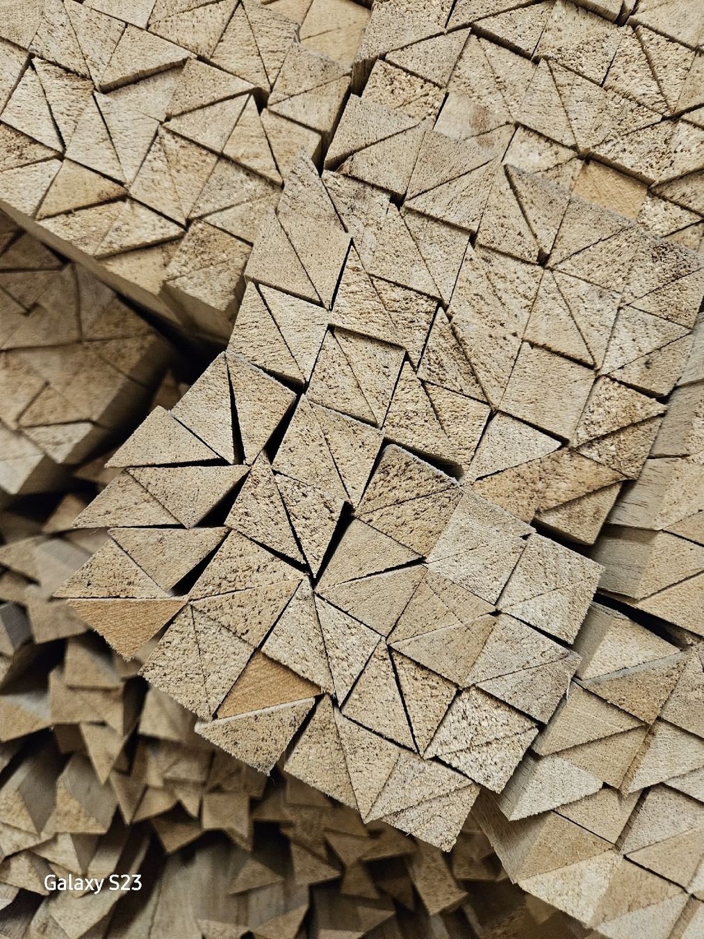 Articoli in legno: Dreikant Leisten 15/15mm – Nuovo e nell'imballaggio originale da Einsiedeln venduto da Paletten 2
