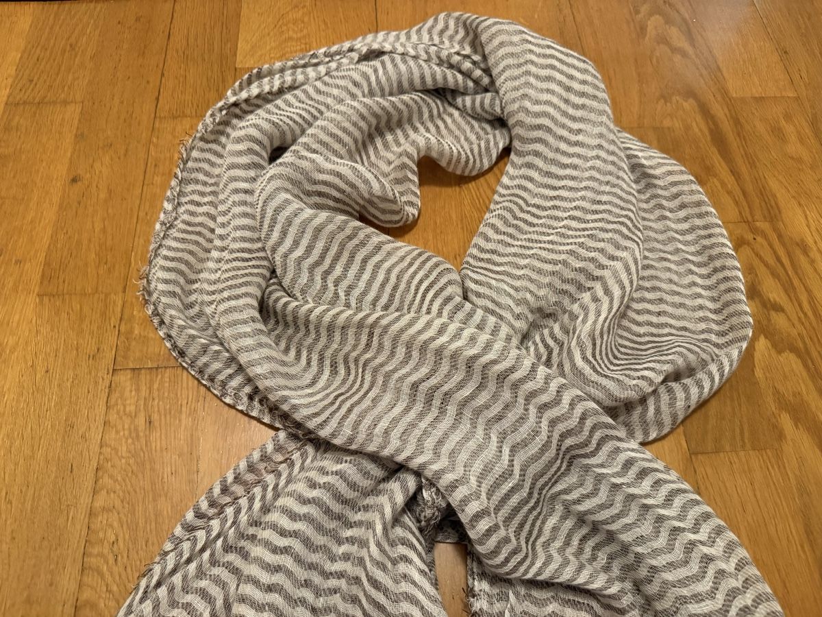 Zara Foulards, Tücher & Schals: Wunderschöner Schal von Zara.  – Gebraucht aus Adliswil von StephanieAnnina 1