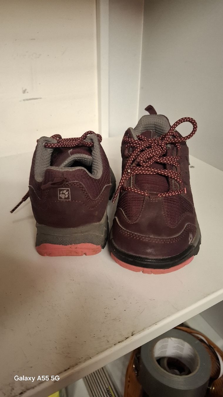 Scarpe per ragazzi: Jack Wolfskin Mädchen-Wanderschuhe, Größe 34, bordeauxrot – Nuovo (secondo la descrizione) da Sirnach venduto da donatogalella81 1