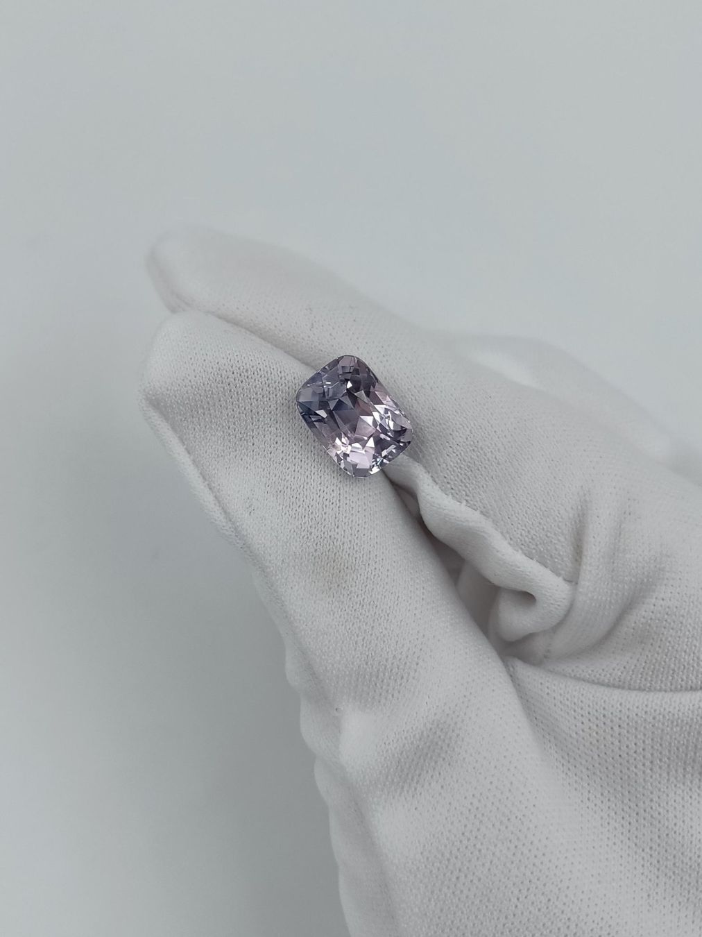 Pietre preziose: 1 FLIEDERFARBENER SAPHIR 12.69 CT. – Usato da Luzern venduto da EdiGem 9