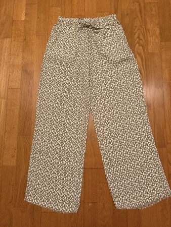 Leichte Hose von H&M Grösse 34.