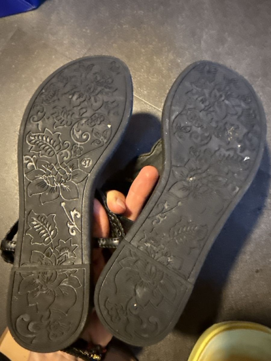 Ugg Chaussures femmes: Ugg Pantoletten  – D'occasion à Pieterlen par Ksenia3003 7
