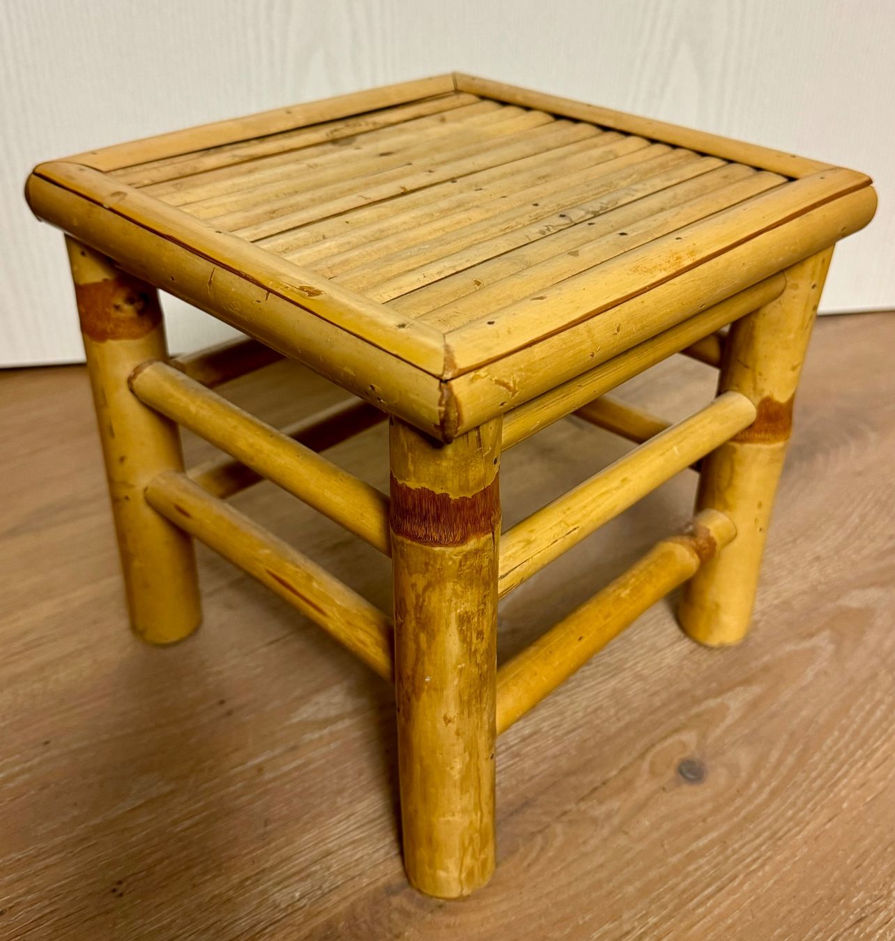 Vintage Pflanzenhocker Blumenhocker Rattan Bambus Hocker (Gebraucht) in  Rothrist fr CHF 20  mit Lieferung auf Ricardo kaufen