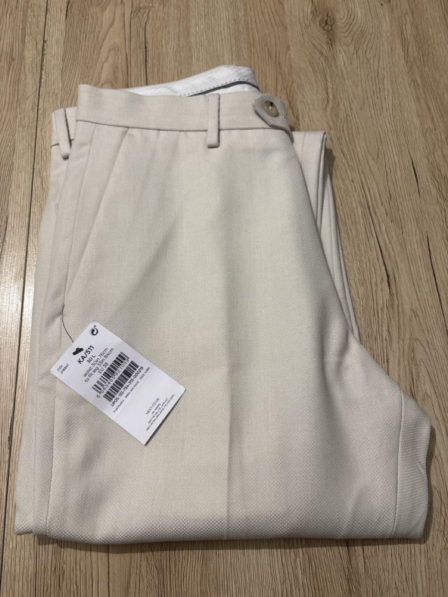 Next Pantaloni: Pantalone – Nuovo e nell'imballaggio originale da Wald ZH venduto da sim_jt8t 2