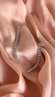 Orecchini pendenti con strass nuovi