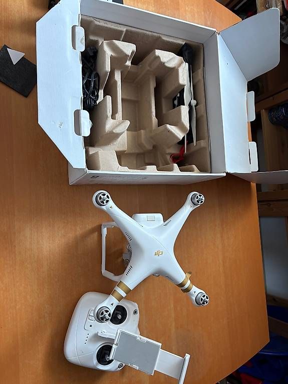 DJI Modellismo RC: AB 1.-CHF!!!  DJI Phantom 3 SE – Usato da Bubikon venduto da kon_p7c8 2