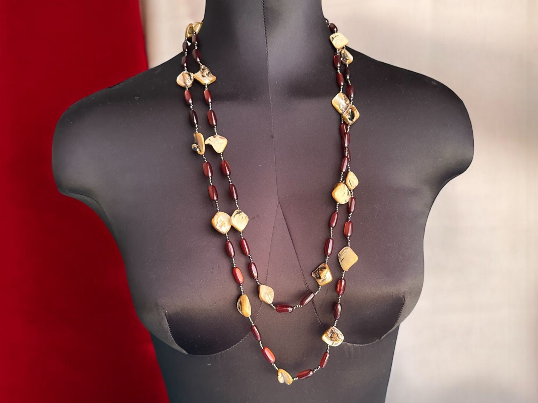 Catenine: Lange Halskette Perlmutt Vintage – Usato da Lamone venduto da LaCantinaMagica 1