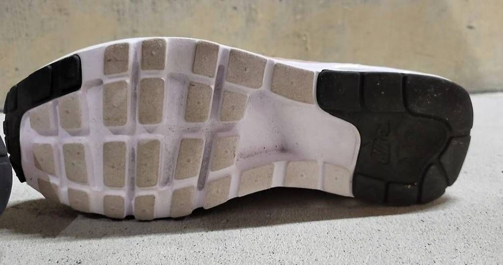 Nike Chaussures femmes: Nike Air Max Zero Damen Sneaker – D'occasion à Winkel par aivahmolina 2