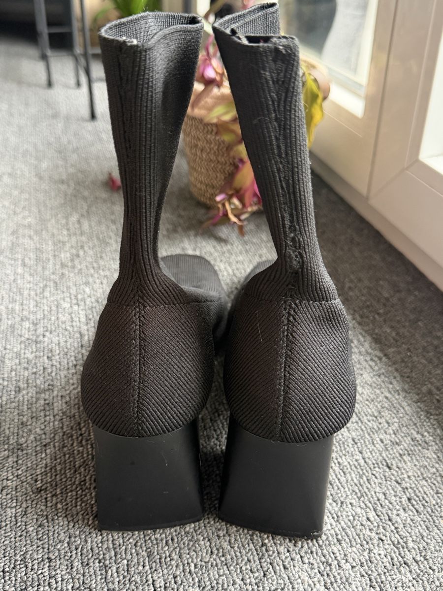 Damenschuhe: Bottines élastiquées noires Lefties taille 38  – Gebraucht aus Bulle von LeMoleson 2