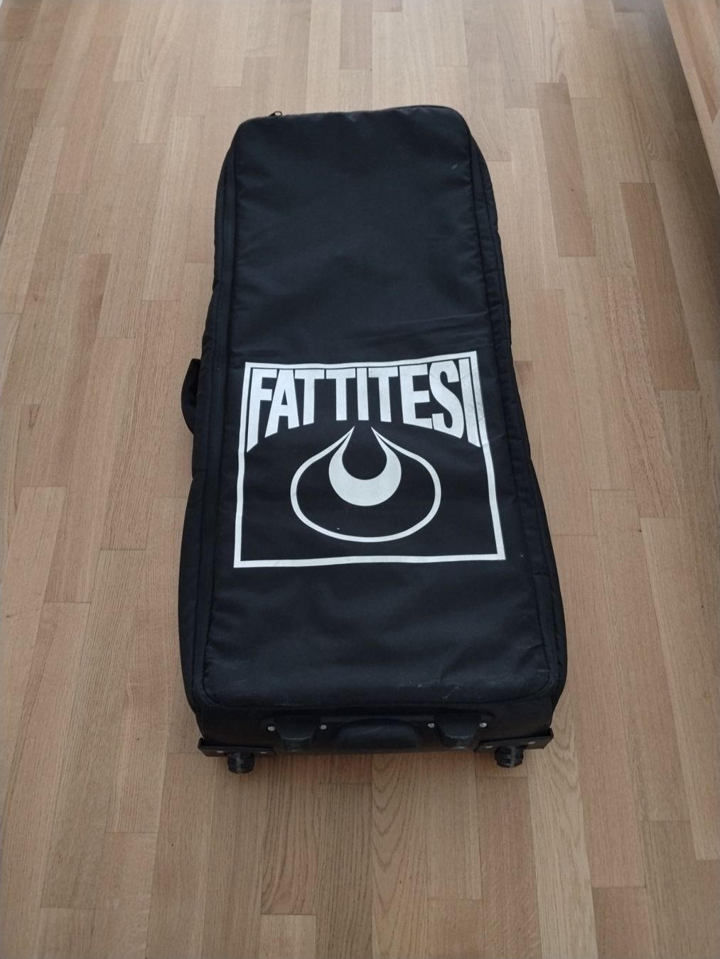 Taschen: Fattitesi Wakeskate Tasche mit Rollen – Gebraucht aus Horw von Cs2006