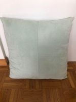 Mintfarbenes Kissen in Wildlederoptik
