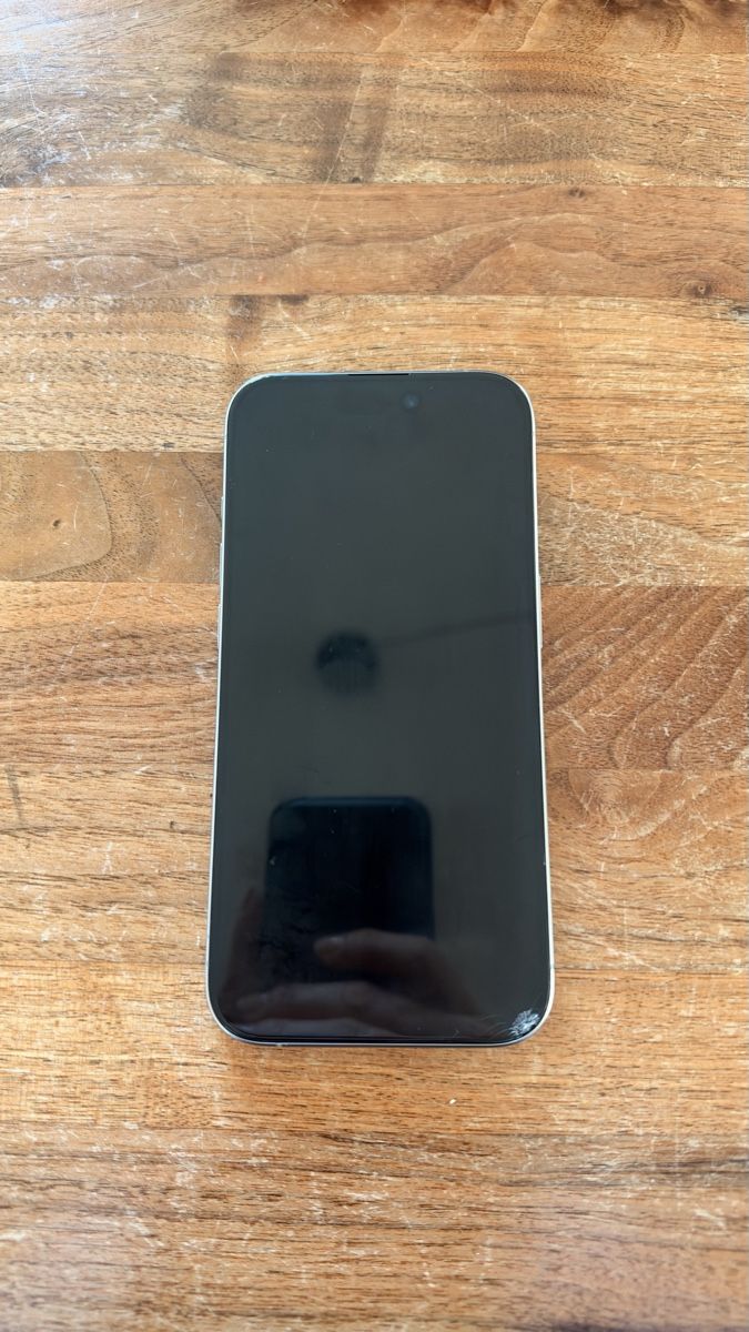 Apple Telefoni cellulari / Smartphones: iPhone 15 Pro, 256GB, Titanum – Usato da Zürich venduto da shopping_x8df 1