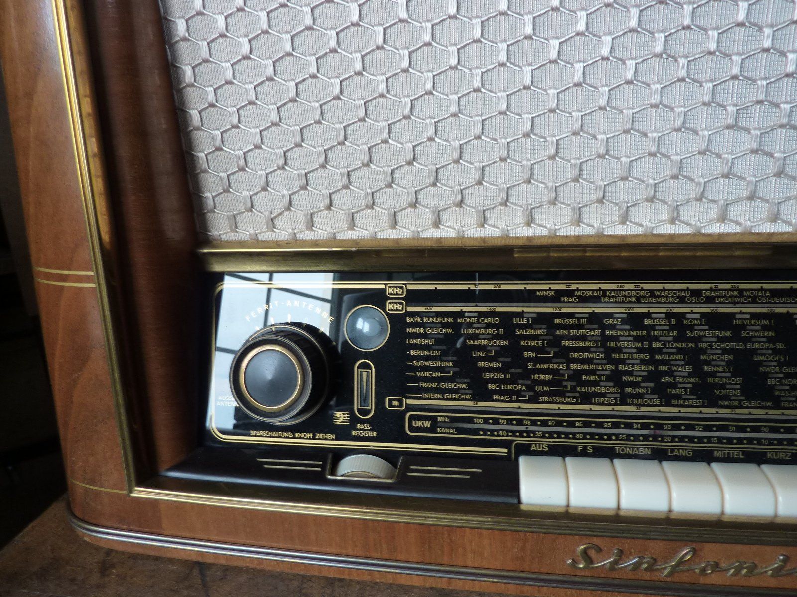 Radios: Röhrenradio Graetz Synfonia 4R mit Bluetooth – D'occasion à Altstätten SG par Toscana1 1