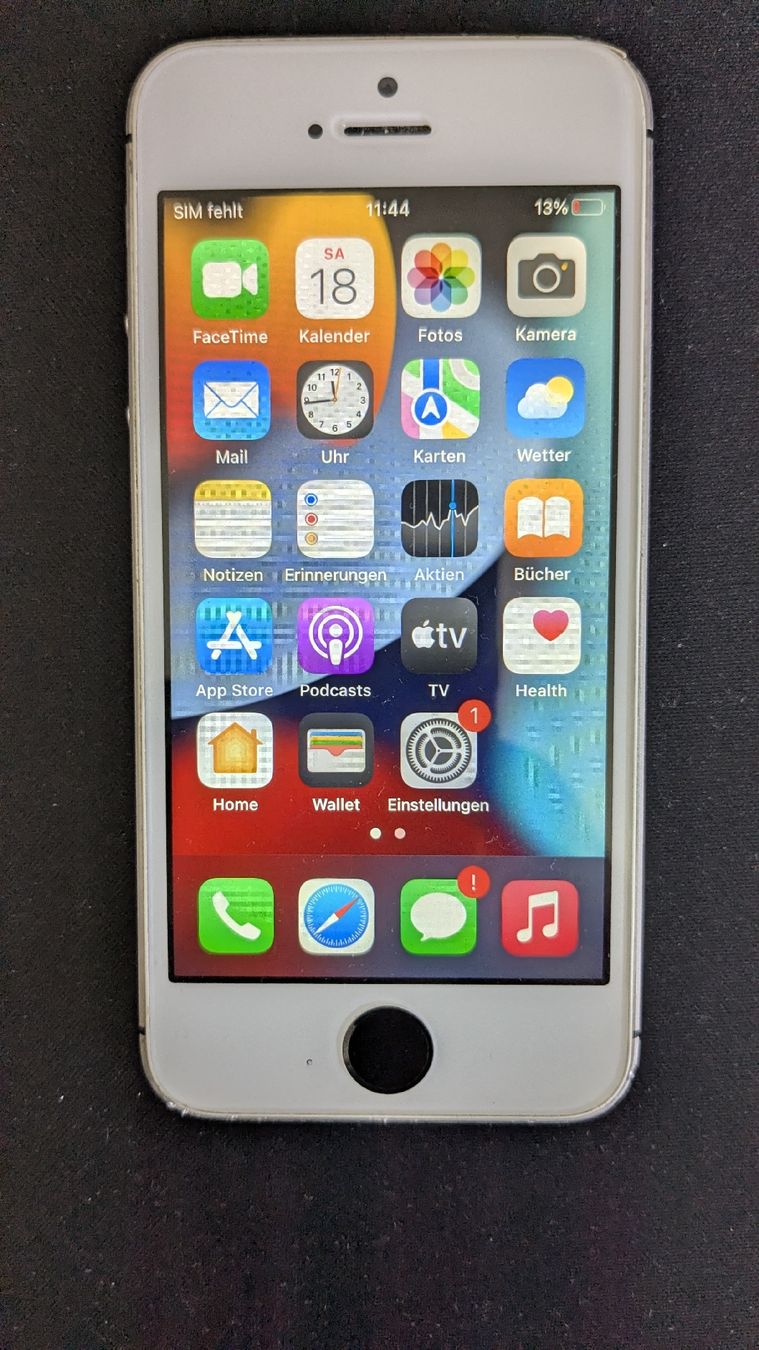 Apple Telefoni cellulari / Smartphones: iPhone SE 2016 – Usato da Zürich venduto da enri23