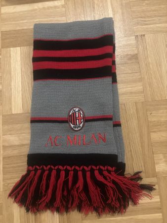 Écharpe officielle AC Milan – état quasi neuf