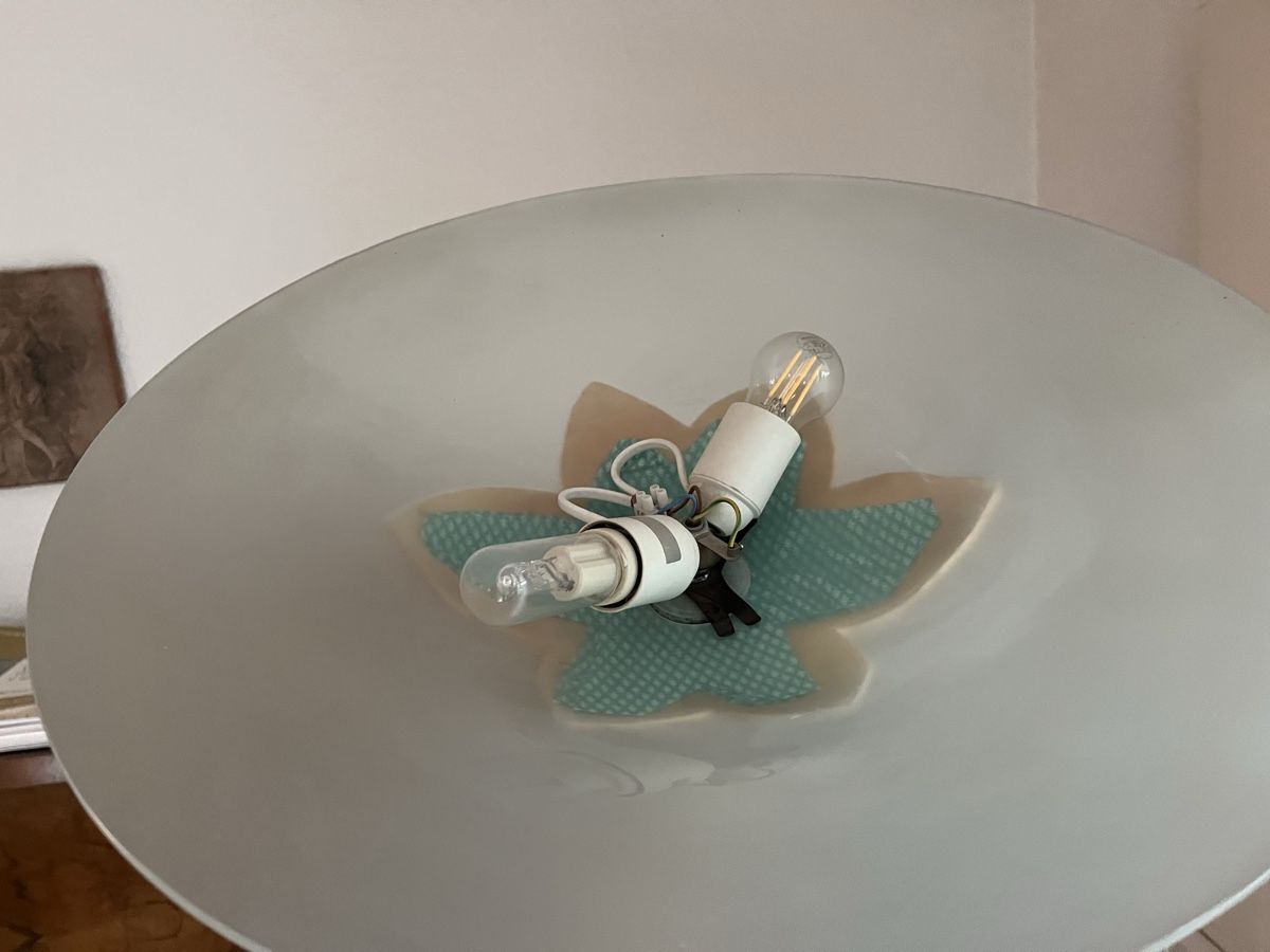 Lampade: Elegante Stehlampe mit Glas – Usato da Rüti ZH venduto da Walti0 3