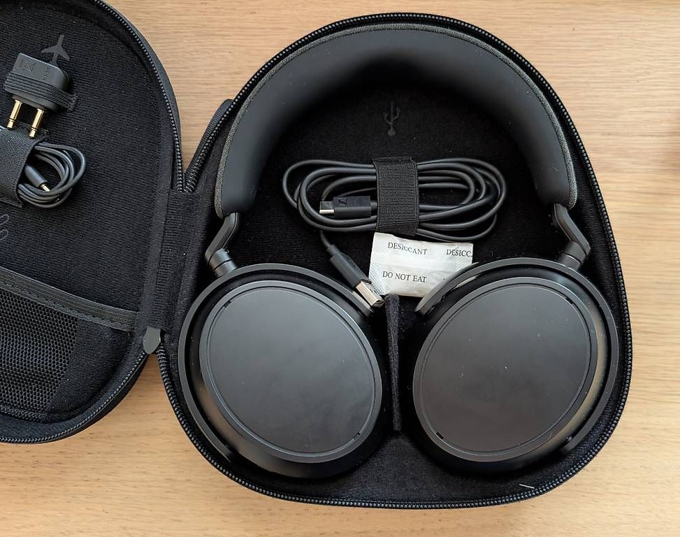 Sennheiser Cuffie: Sennheiser Momentum 4 wireless – Usato da La Chaux-de-Fonds venduto da lar_w5pw 2