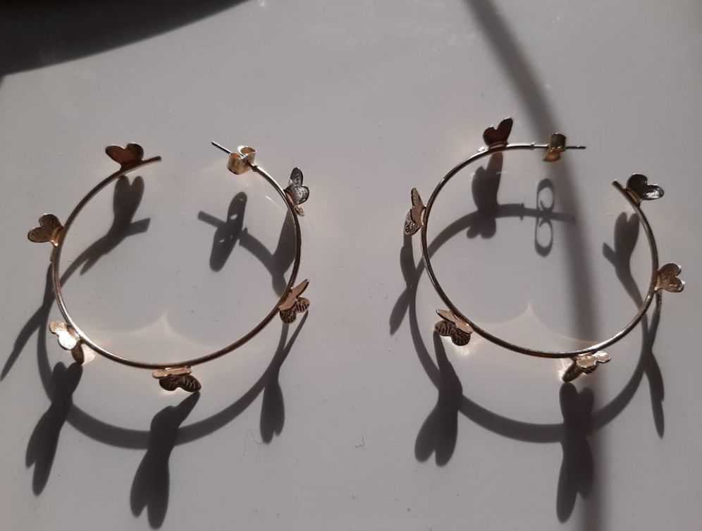 Ohrringe & -stecker: Boucles d'oreilles creoles papillons doré – Gebraucht aus Genève von Libellule477