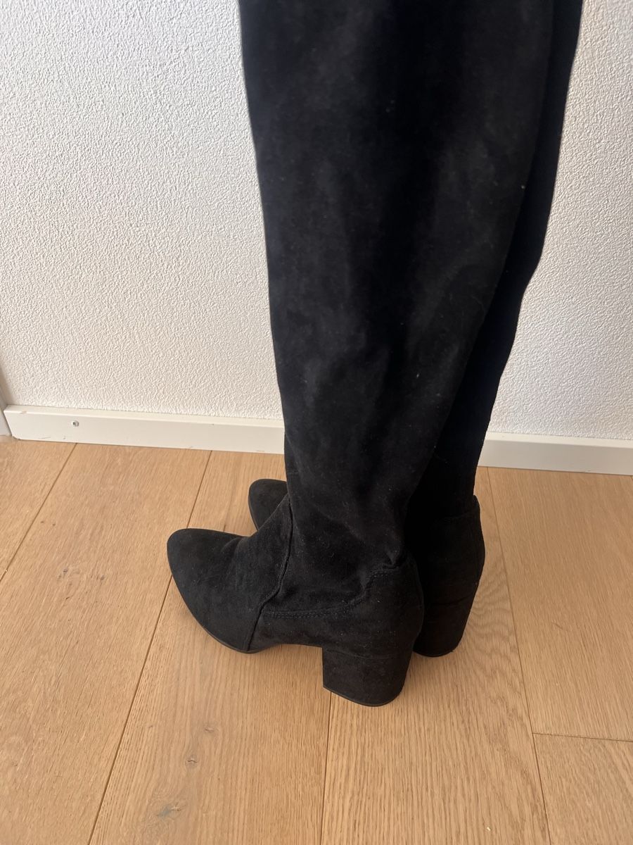 Scarpe da donna: Overknee mit Absatz schwarz – Usato da Pfaffhausen venduto da pat_shop 2