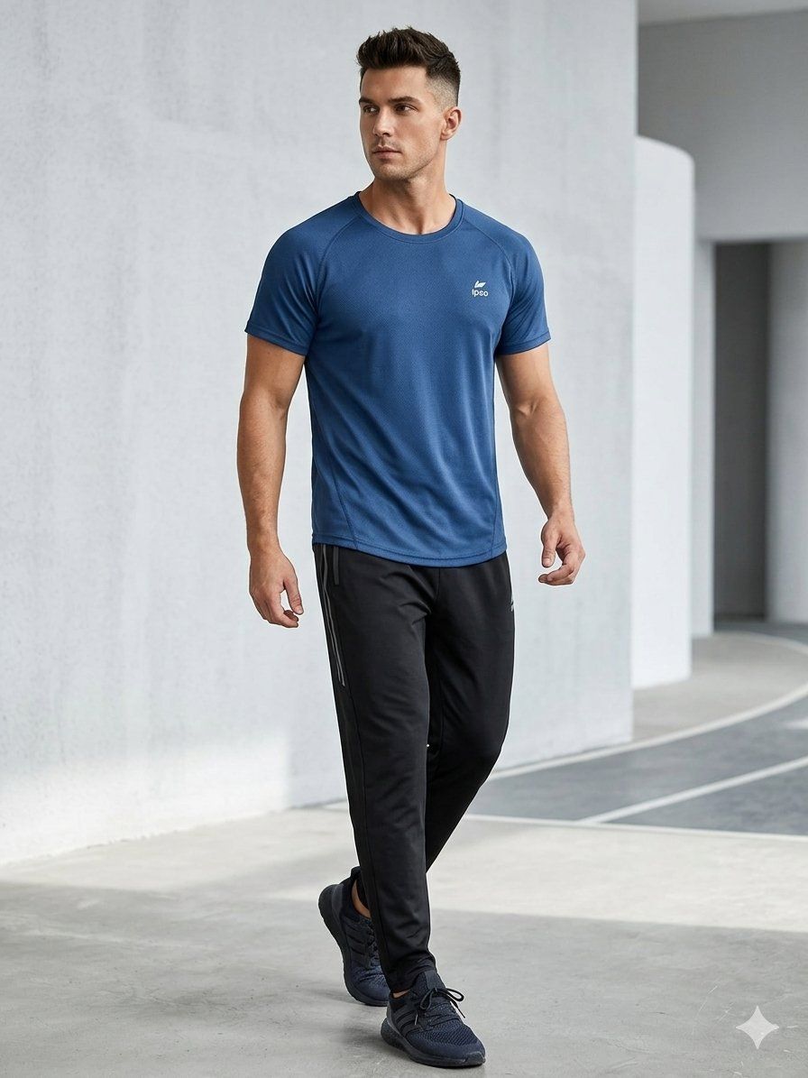 Leibchen & Hosen: MEN blaues IPSO Trainingshirt (M) – Gebraucht aus Ostermundigen von Vangiolillo
