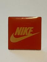 1 Pin Nike