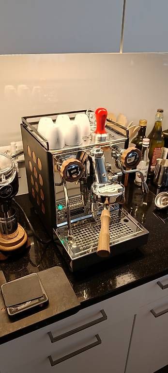 Rocket Macchine per caffè & Macchine per espresso: Rocket Espresso Appartamento 2022  Custom Wood Edition – Usato da Erlinsbach venduto da Haemmiker