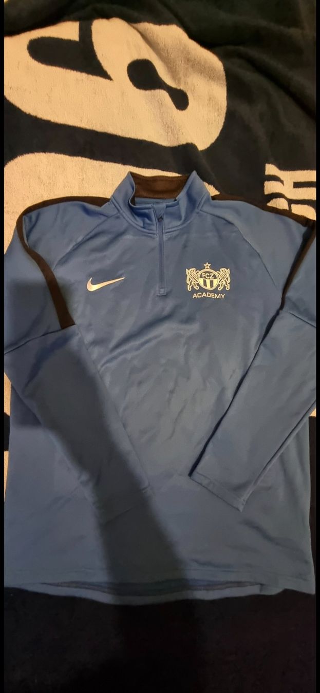 Nike Maglioni & Felpe: Fcz Academy Trainings pullover – Usato da Zürich venduto da cra_zj8h