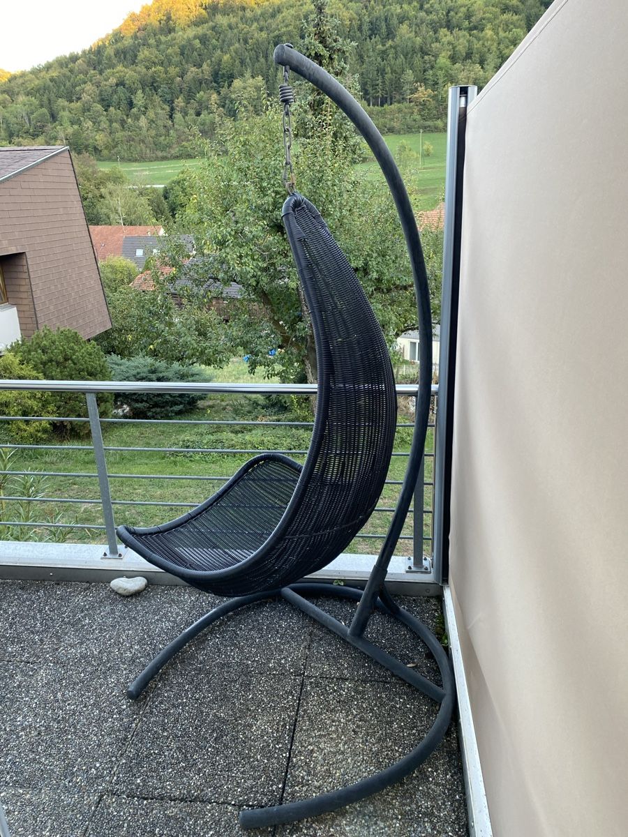Poltrone pensili da giardino: Polyrattan-Hängesessel in Mondform mit Gestell  – Usato da Wittnau venduto da tim_2mkl
